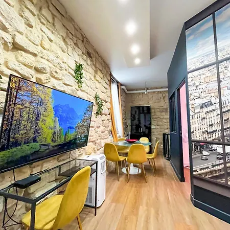 Apartment 154 - Urban Atelier Cinema In